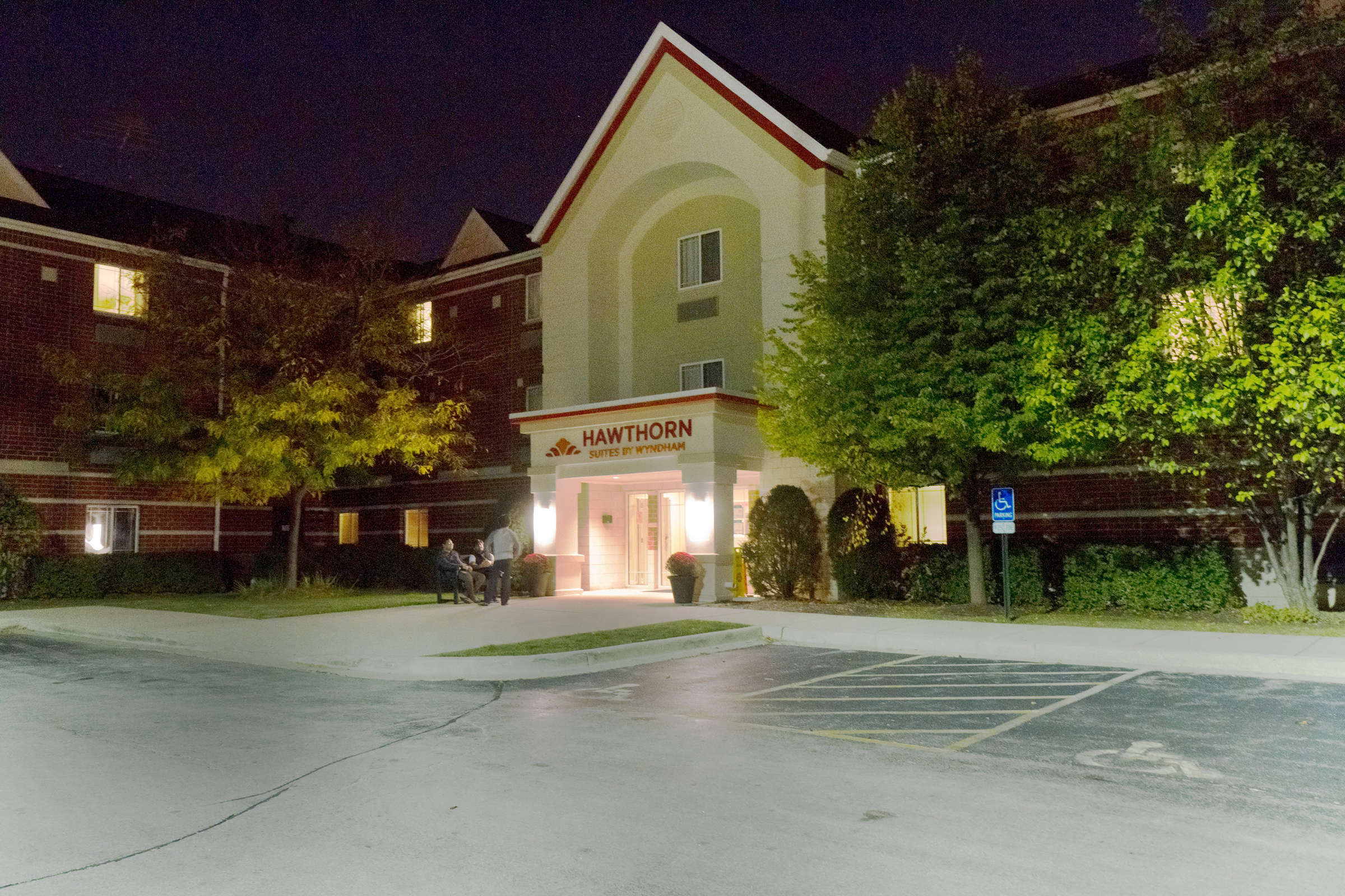 Hawthorn Suites by Wyndham Chicago Schaumburg