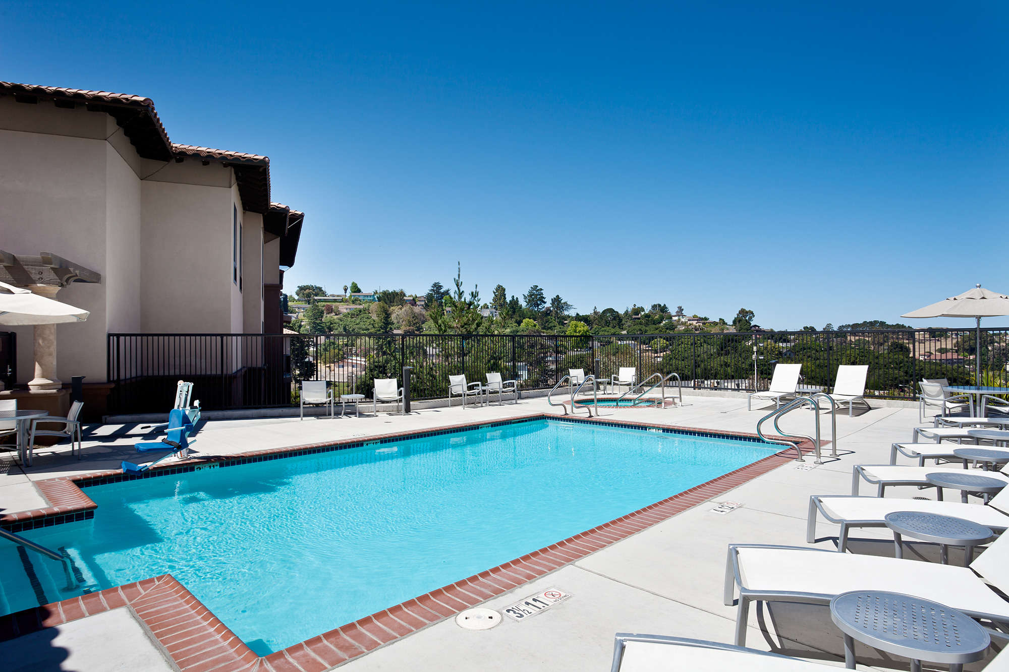 Hotel Hampton Inn & Suites Arroyo Grande photo 1