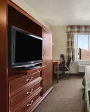 Hotel Baymont Inn & Suites Louisville East photo 3