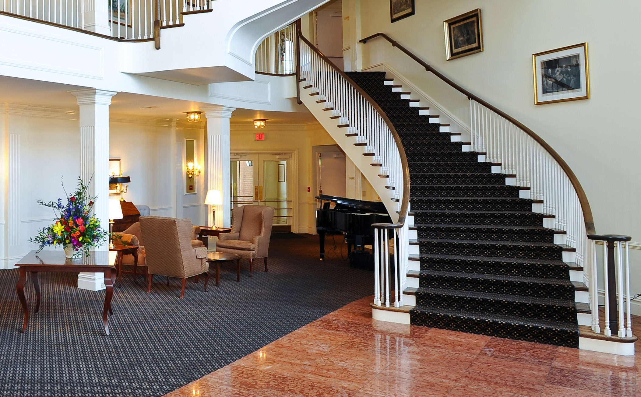 Avon Old Farms Hotel