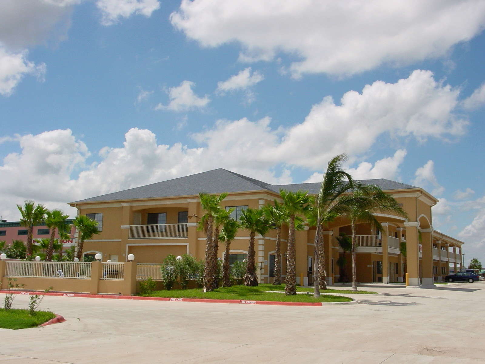 Hotel Texas Inn & Suites McAllen photo 5