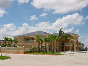 Hotel Texas Inn & Suites McAllen photo 5