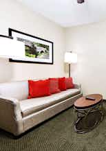 Hotel Hawthorn Suites College Station photo 4