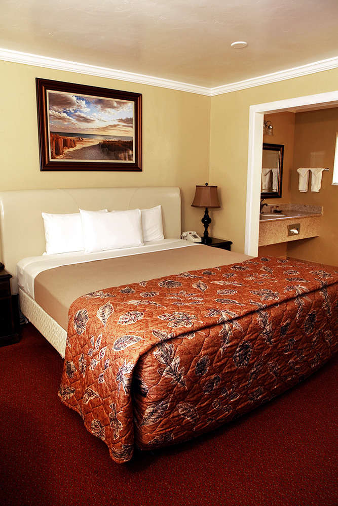 Hotel Inn by the Bay Monterey photo 2