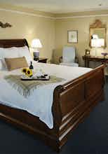 Hotel The Simsbury Inn photo 1